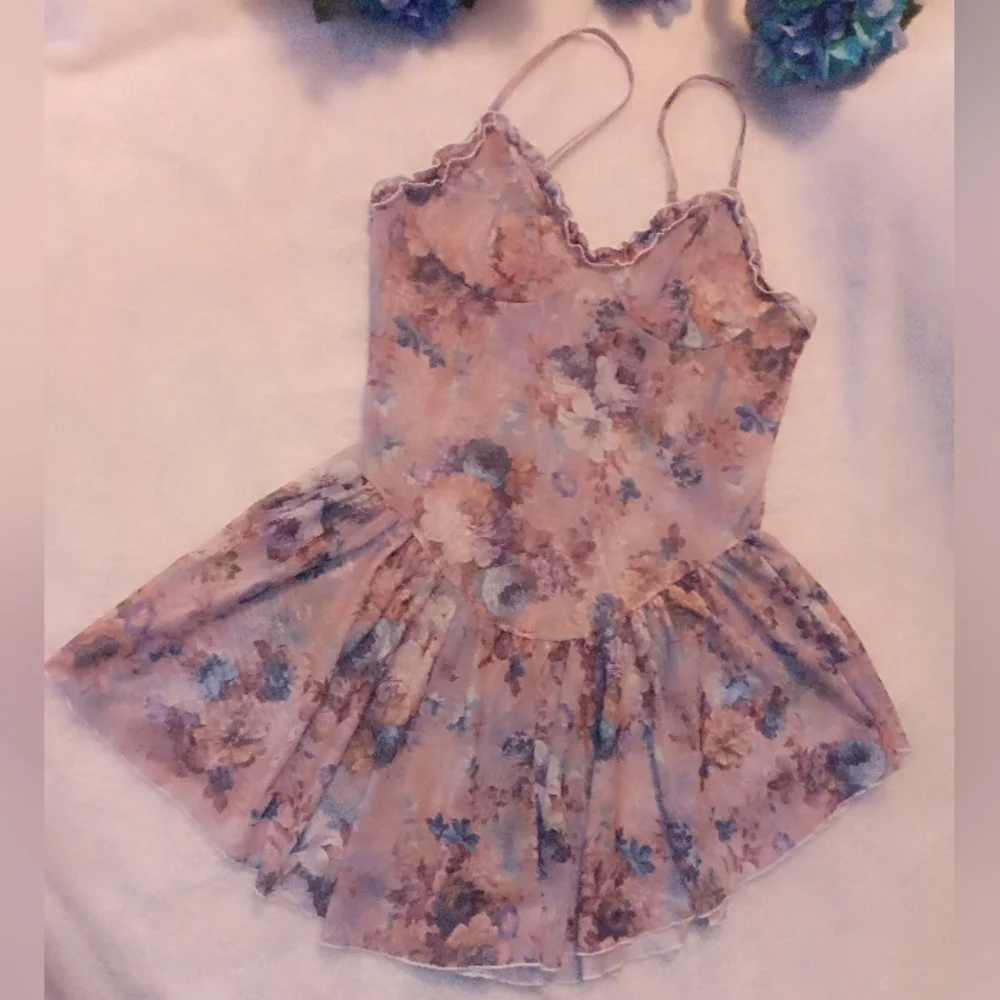 **NWOT** Floral (Sheer) Nighty 👗 🌺 - Picture 9 of 15